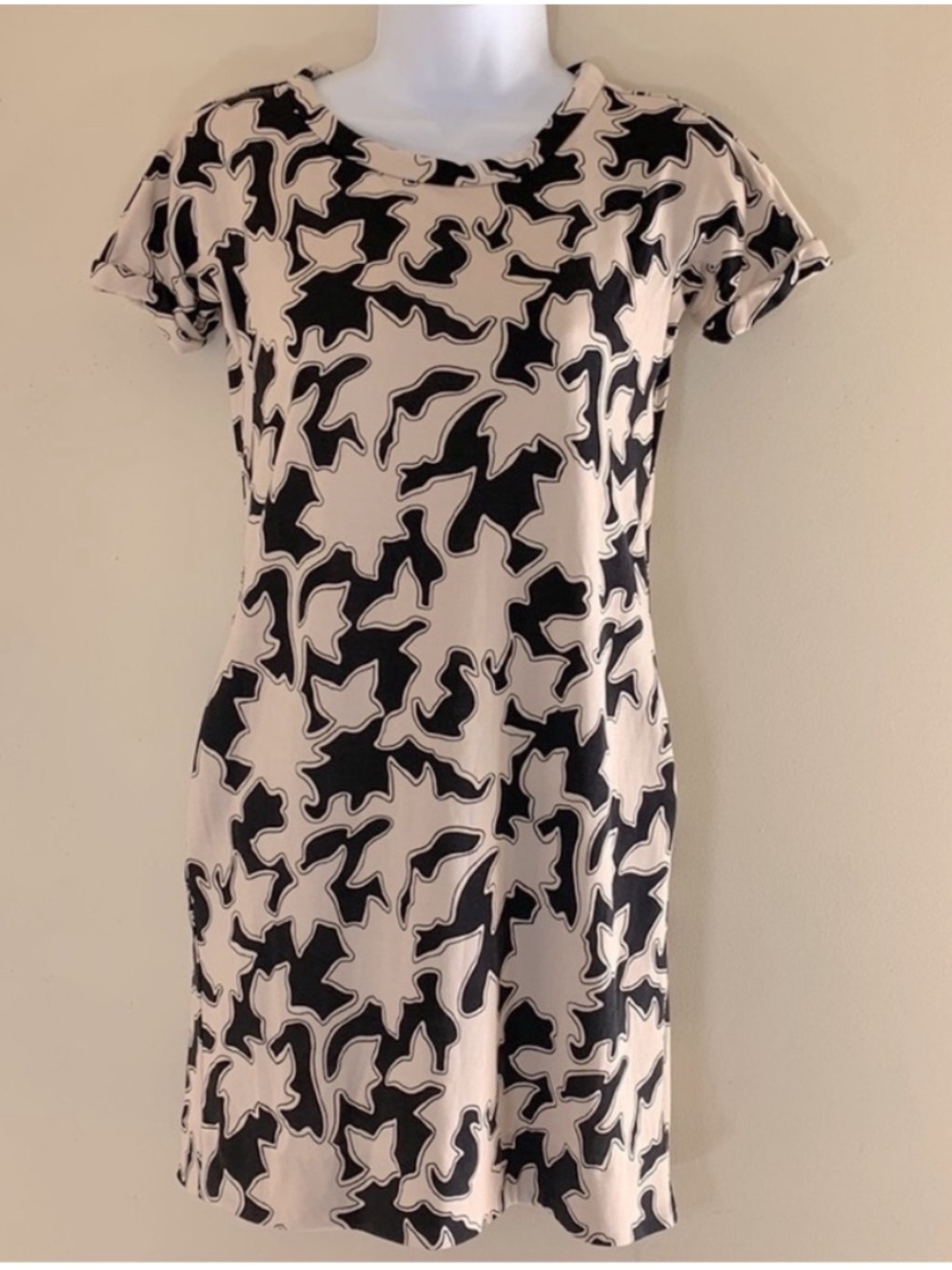 Diane Von Furstenberg Pure Silk Beth Dress. 0.